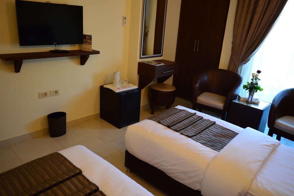 Ream Hotel Amman Zimmer foto