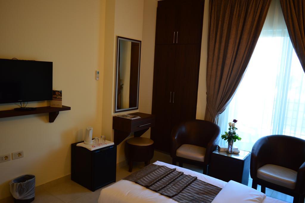 Ream Hotel Amman Zimmer foto