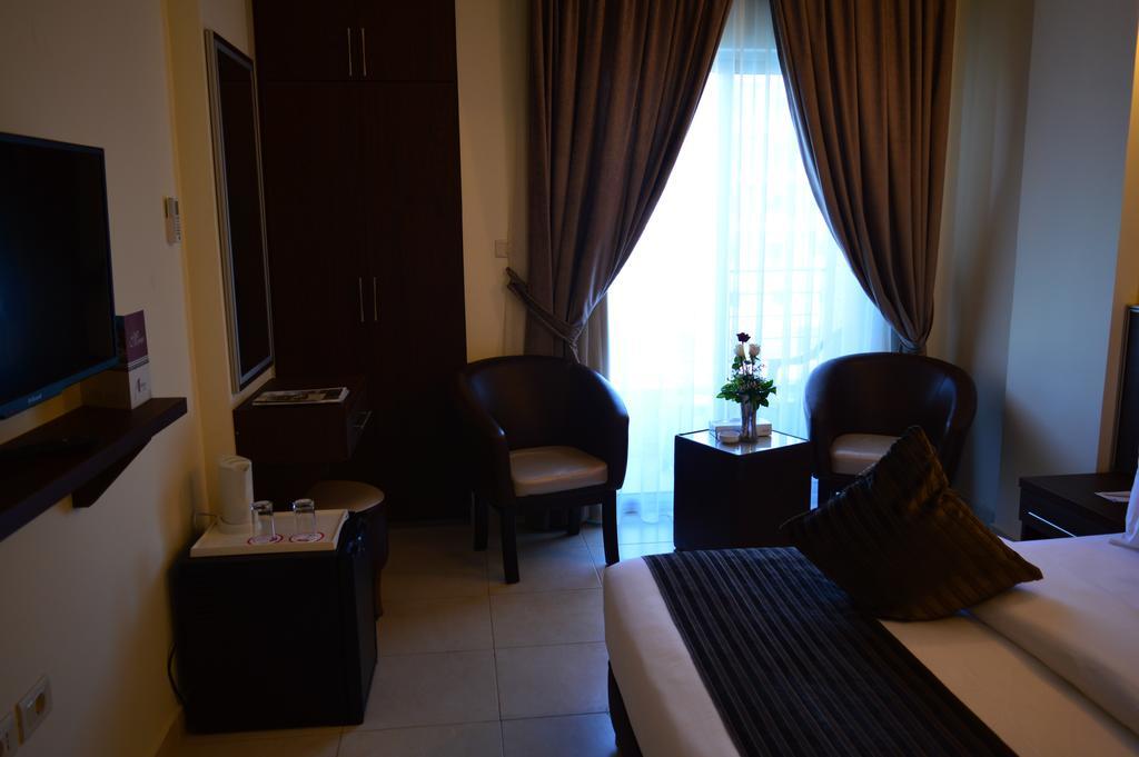 Ream Hotel Amman Zimmer foto